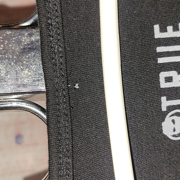 True Vandals Hip Hop Hyspanic Graphic Tank Top - Picture 3 of 7